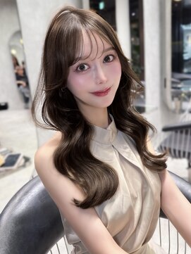 シティ(CITY) レイヤーカット 顔まわりカット 韓国ヘア グレージュ