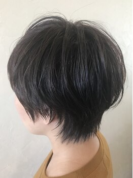 マンツーマン空間なので大型店が苦手な大人女性におすすめ！髪の悩みやなりたいスタイルなどご相談下さい♪