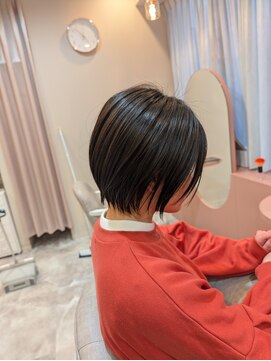 フラワーズ(Flowers) ショートボブ　ショート　大人ショート　黒髪　横須賀中央