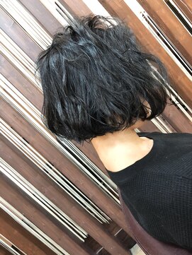 キー(key) ダークグレージュ