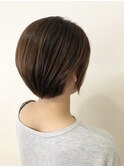 簡単スタイリング 小顔 前下がりショート