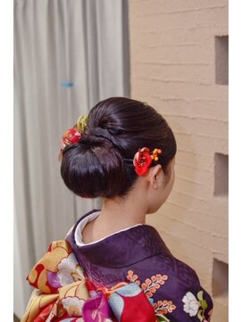 ヘア シエル HAIR ciel ツイスト綺麗めアップスタイル