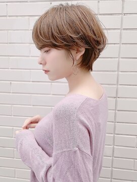 アンド ストーリーズ(&STORIES) 厚めバングショート/パーマでも可/20代/30代/40代/ハイライト