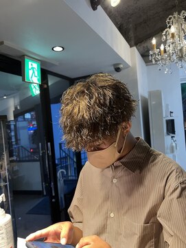 アイズ 海老名(AIZU) ブリーチツイストスパイラルパーマ波巻きスパイラルパーマ