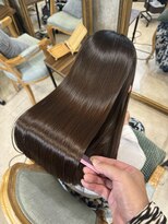 アンフィドットドゥルドゥ(AnFye.dueldo)&nbsp;高難易度ジュエリーシステム縮毛矯正で艶髪に変身♪