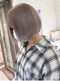 ラベンダーシルバー×ショートボブ