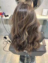 プラスシー(+C)&nbsp;大人の白髪ぼかしハイライト/福岡脱白髪染め/薬院脱白髪染め