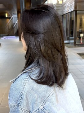 シティ(CITY) かきあげ前髪 ミディアムレイヤー レイヤーカット