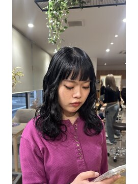 ヤテ(yate') 黒髪×パーマ風スタイリング