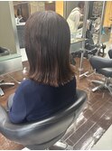 大人ミディアム外ハネスタイル