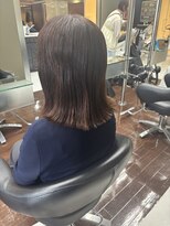 シャンプーボーイエイムス(SHAMPOO BOY aims)&nbsp;大人ミディアム外ハネスタイル