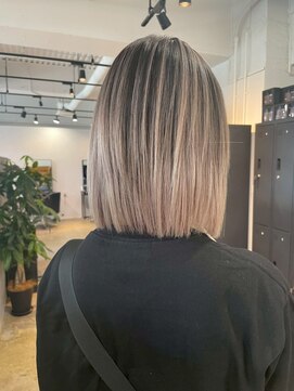 メリー オオサカ(Merly Osaka) 人気のボブバレイヤージュ