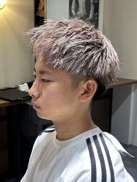 フリークバーバーショップ 河原町三条店(FREAK BARBER SHOP) スペインカール/スパイキーショート/メンズカラー河原町三条