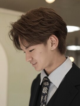 カルム(calme) 【吉富】フェザーショート×ミルクティーベージュ