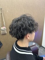 グロウアップバイトゥエンティーフォー 稲葉(glow up by24) 無造作カールのマッシュパーマ