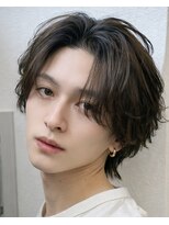 ポーチバイハニー オモテサンドウ(PORCH by HONEY omotesando)&nbsp;フェザーパーマ/刈り上げセンターパート/リバースセンターパート