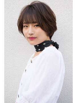 シロ(SiLO) 【暗髪&艶色】大人かわいい ベージュカラー前下がりショートボブ