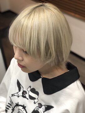 アトリエナガノ(atelier nagano) ショートボブ/ニュアンスカラー/センターパート/ブルージュ