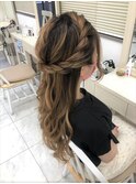 ねじりハーフアップ