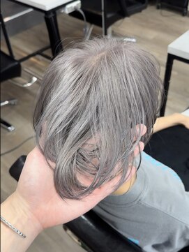 ヴィフ 大船(VIF) 白髪ぼかし脱白髪染めハイトーンショートヘアショートボブカット