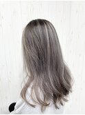 バレイヤージュ。パールホワイト