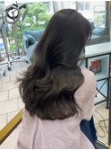 透明感いっぱいのオリーブカラー