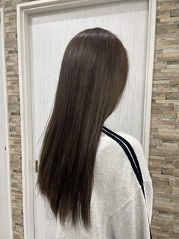 イッセイ(issei)の写真/【話題の髪質改善TR取り扱い◎】健康的なつや髪に導く♪ダメージを補修し、カラーのモチも良くなる＊