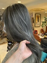 リブロ 三軒茶屋(LIBRO) ヘアカラーグレージュアンブレラカラーショートボブ 50代