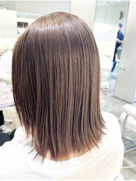 プレフェレプレフェ(prefere prefe) 雨季に負けない酸性ストレートボブ