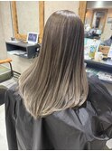 バレイヤージュ、ハイライト、レイヤーロング、グレーベージュ
