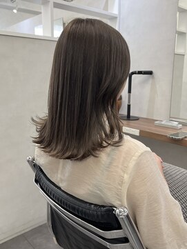 オウル(Owll) ◆◇くすみベージュ 大人可愛いミディアムヘア◇◆