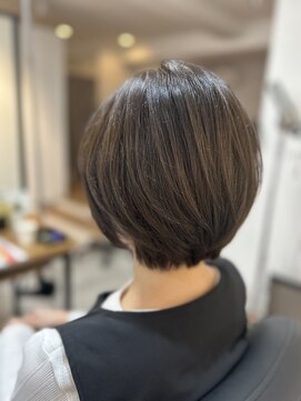 エフフォーユアヘアー(F for your hair) オリーブカラー ショートボブ