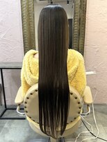 フッタ(Futta)&nbsp;グレージュカラー×艶ロングヘア【新宿】【西武新宿駅】