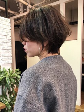 ニュートラル 前原店(Neutral by FLEAR) 【大人女性に人気】女性らしい柔らかさのあるショートボブ