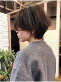 【大人女性に人気】女性らしい柔らかさのあるショートボブ