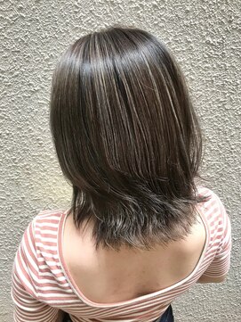 コニ(Coni) ♪Coni♪極細ハイライト×レイヤーカット