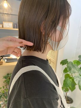 コフィー バイ メルト 吉祥寺(cofy by melt) 【三ツ井純】パツっとカットライン 前下がり外ハネボブ ベージュ