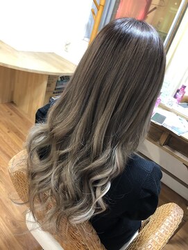 ニーナ ヴィジョン(NINA visioN) #プルエクステ#グラデーション