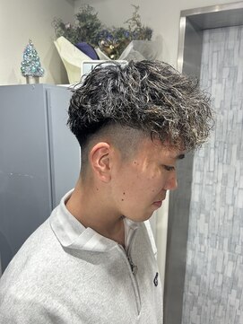 グラッジ 池袋(GLADGE) メンズ フェード×ツイストスパイラル【池袋】