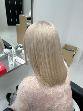 ベレーザ 渋谷(BELEZA) ホワイトベージュ/渋谷/原宿/ケアブリーチ/ハイトーン