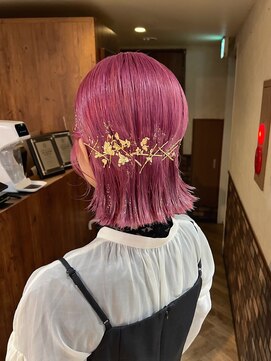 シュリット(schritt) 金箔 外ハネタイトヘアセット くすみピンクカラー エジリ