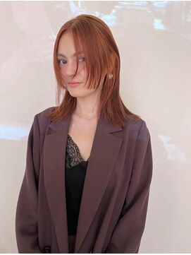 ホテリー(Hotely) 暖色カラー×顔周りデザインバング