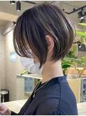 ショートカットくびれショート前下がりボブベージュカラー40代●