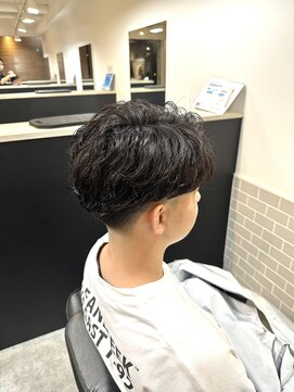 フリーゼアコマキ(FRISEUR) フェード×パーマ
