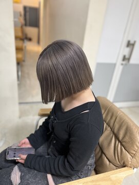 カリーナ(CARINA) ハイトーンカラー/グレーアッシュ