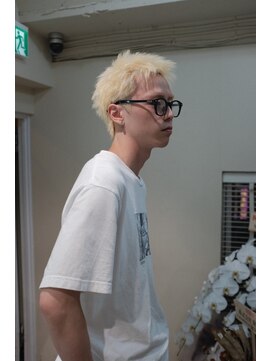 オーパスバイアンブルリュクス 池袋(Opus by ambleluxe) スパイキーショート/ブロンド/メンズスタイリング