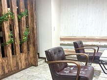 オリジンバイティアラ 横浜桜木町(ORIGIN by TIARA)の雰囲気(【温かみ×清潔感】のある雰囲気でナチュラルかつ上品な雰囲気)