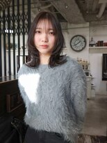 トレンチ(TRENCH)&nbsp;【 TSUJI 】レイヤー ミディアム 前髪 顔まわり グレージュ