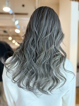 ブリッツ レボ(BLITZ-REVO) ピンクベージュ/アンブレラカラー/クールショート/前髪/柏駅