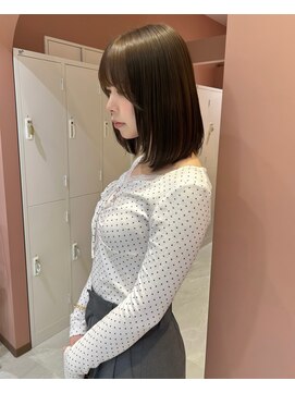 ニナ 梅田(nina) オリーブベージュ